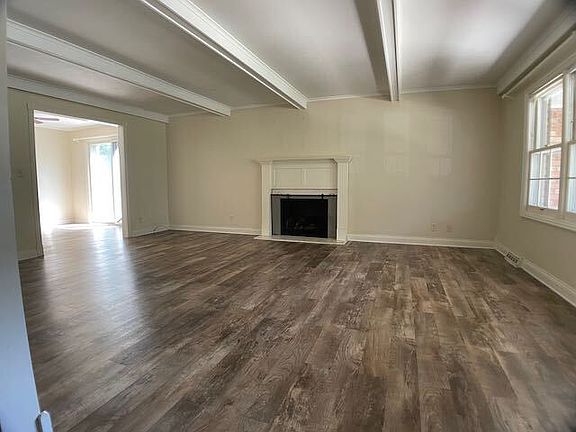 3rd image of 705 W Versailles Dr #1