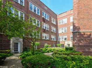 2510 Prairie Ave, Evanston, IL 60201