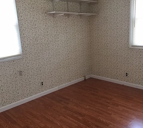 Upper-corner bedroom