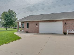 N9512 Jeff Ct, APPLETON, WI 54915