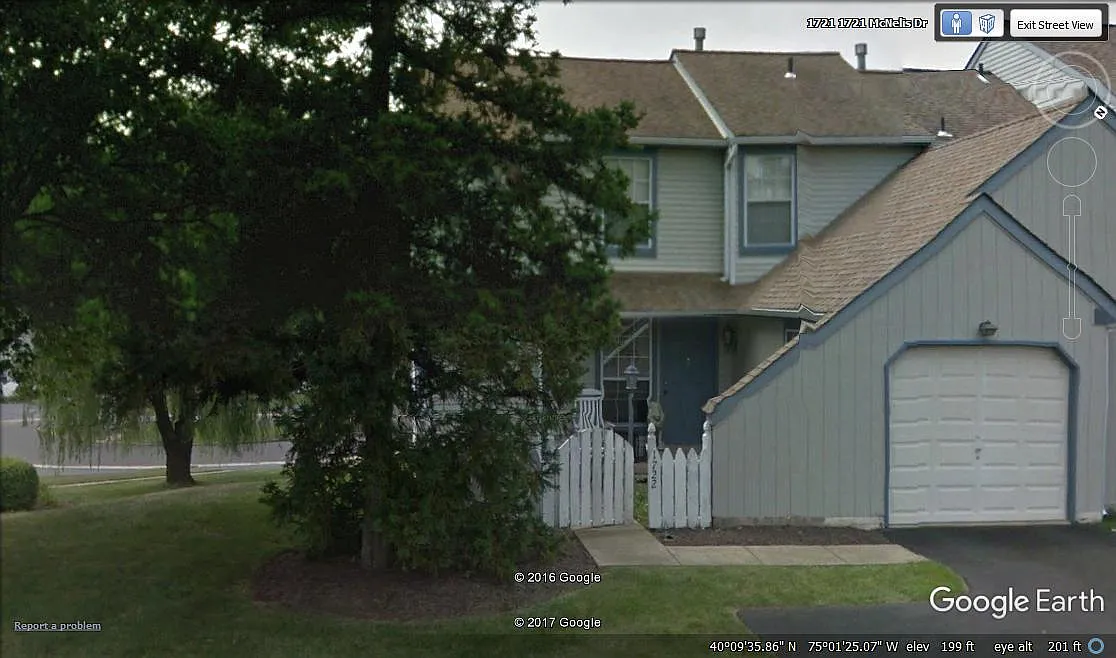 1722 McNelis Dr photo 1