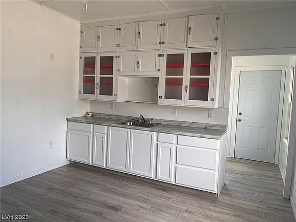 3rd image of 38 2nd St