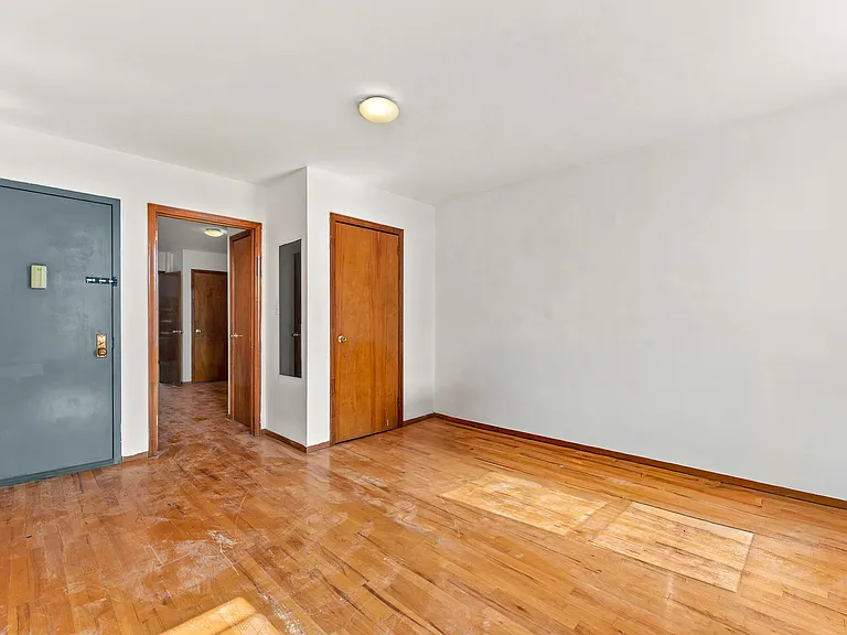 96 Graham Ave #1B — Photo 13