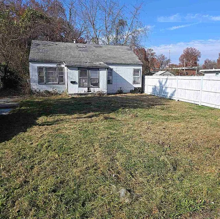 203 N 75th St photo 1