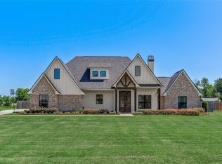 203 Shadow Ridge Dr, Bossier City, LA 71112
