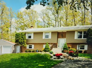 18324 Nob Hill Dr, Triangle, VA 22172