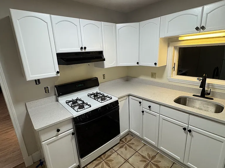 481 Revere St #2 — Photo 1