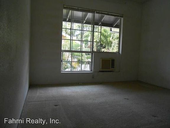 5th image of 403 Mananai Pl APT T