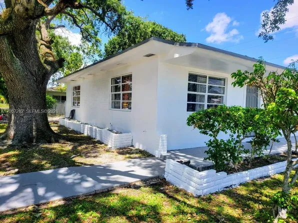 2099 NE 172nd St, North Miami Beach, FL 33162