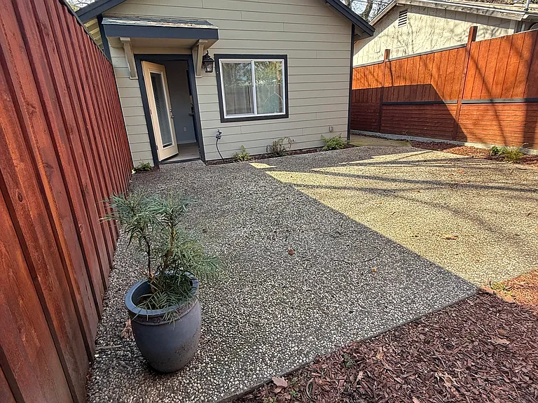 280 E 4th Ave — Photo 36