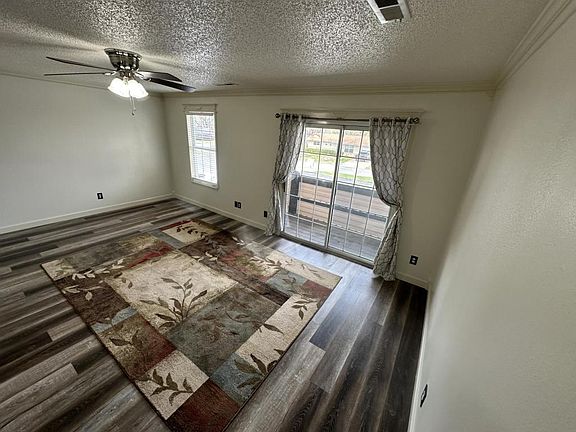 4th image of 2421 Texas Ave