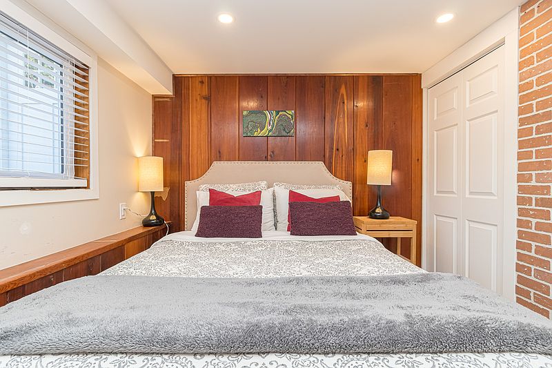Saanich House for rent - 2 Bedrooms — photo 19