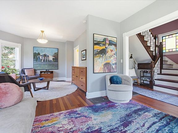 4th image of 245 Loomis Street
