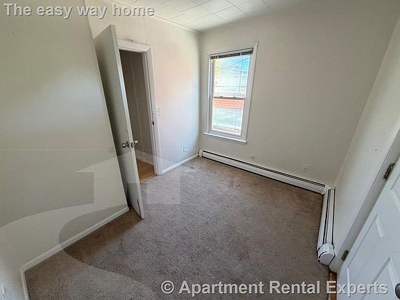 3rd image of 44 Lincoln St
