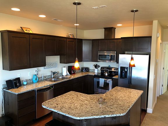 5th image of 9162 Riverview Way NW