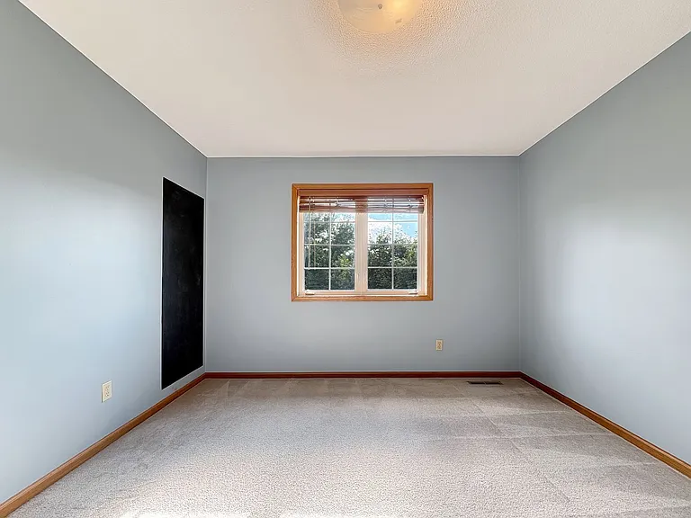 1839 Valley Ridge Trl S — Photo 21