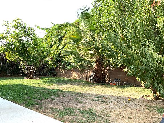 5th image of 13947 Sylvan St