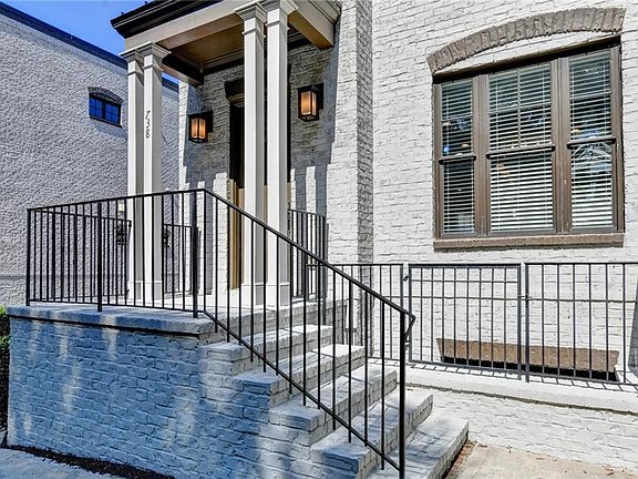 2nd image of 738 Taylor Ct #1