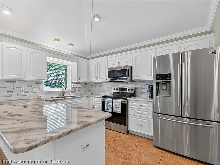 105 Fern Ct — Photo 26