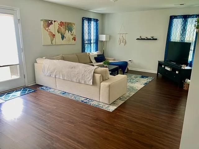 811 Millsgrove Court *2 - 1 — Photo 4