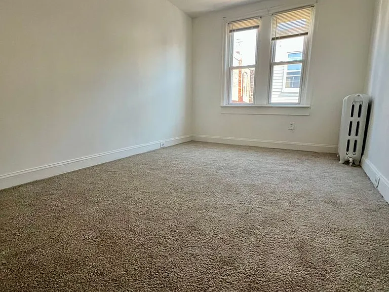 3253 N Dover St — Photo 12