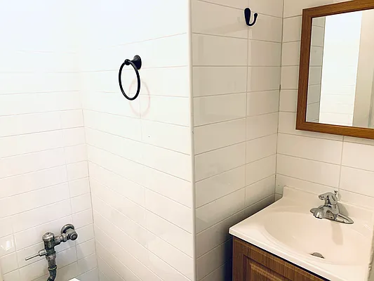 Rented by Ovation Properties, LLC | media 35