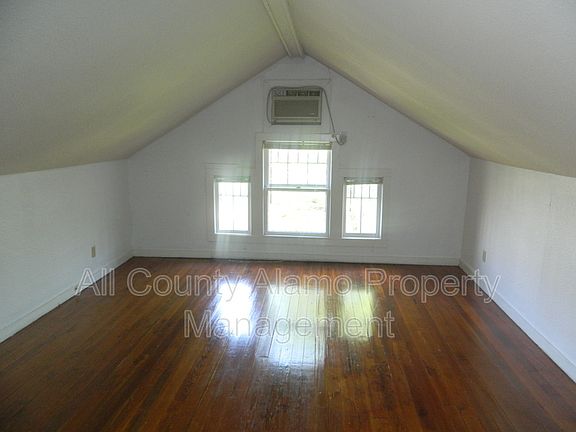 2nd image of 410 E Evergreen St APT C