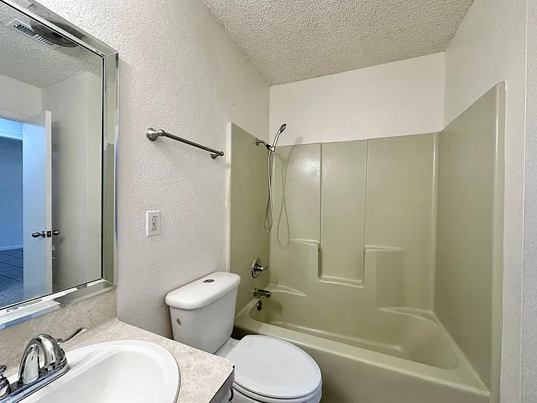 219 E Beeline Ln — Photo 15