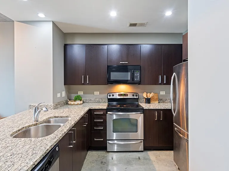 1510 Demonbreun St #706 — Photo 5