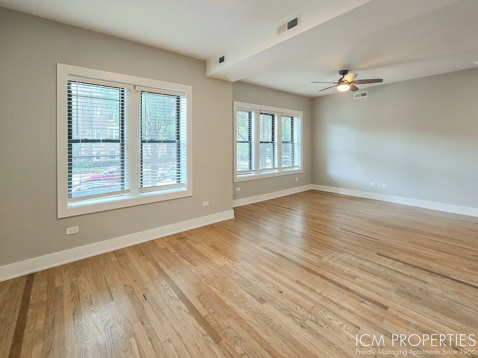 4828 N Wolcott Ave — Photo 3