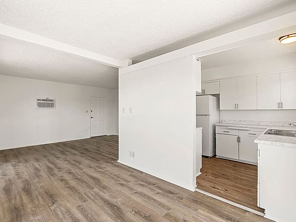 5th image of 811 Cory Dr APT 6