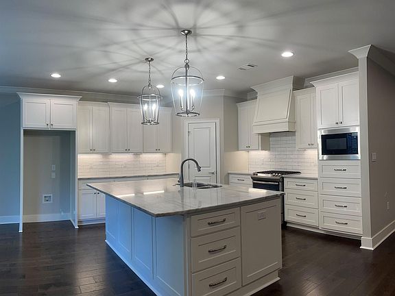 2nd image of 7024 Sarrasin St