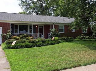 332 Woodside Dr, Hampton, VA 23669