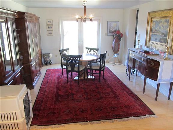 5th image of 987 Lakeland Dr