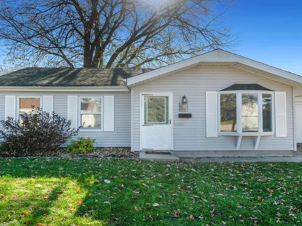 423 Hill St, Mount Morris, IL 61054