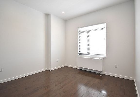 5th image of 3040 21st St #2