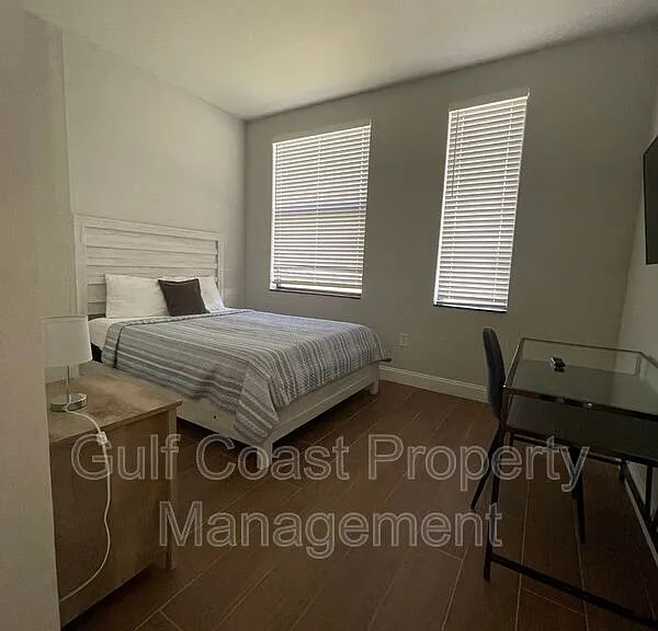 681 Windermere Dr — Photo 12