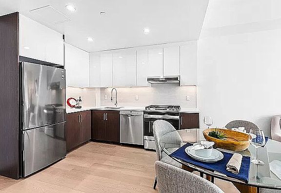 4th image of 50-11 Queens Blvd #803