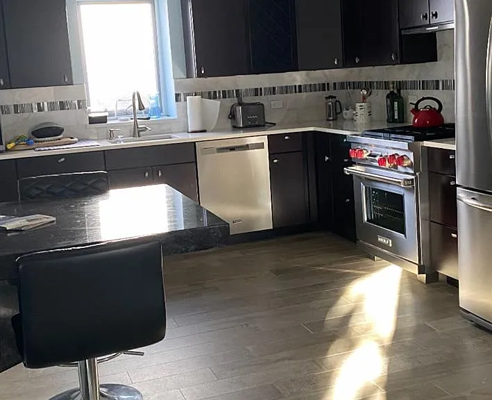 101 Lincoln Blvd — Photo 1