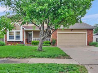 11702 W Hickory Ln, Wichita, KS 67212