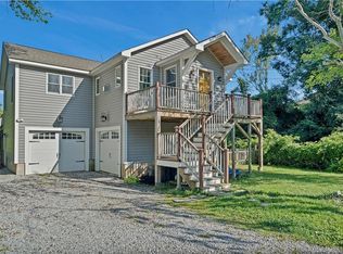 22 Ark Rd, Branford, CT 06405