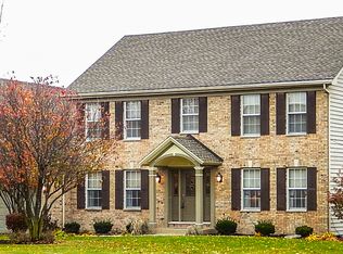 1711 Forestview Dr, Sycamore, IL 60178