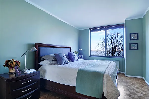 Sold by Corcoran | media 8