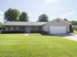 5524 Strawberry Ln, Haslett, MI 48840