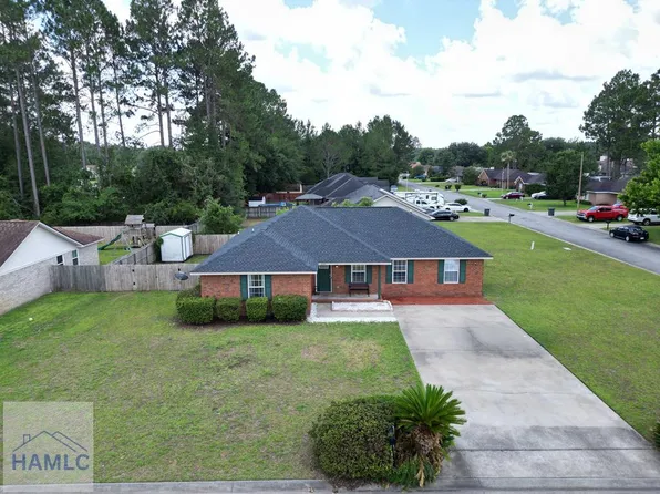 2201 Driftwood Ln, Hinesville, GA 31313