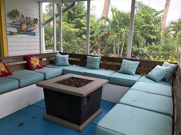 The Caribbean lounge