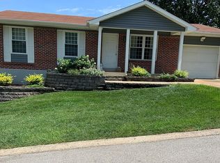 4988 Windemere Dr, Imperial, MO 63052