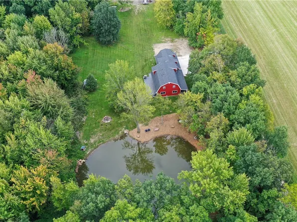 11058 Chamberlain Rd, Mantua, OH 44255