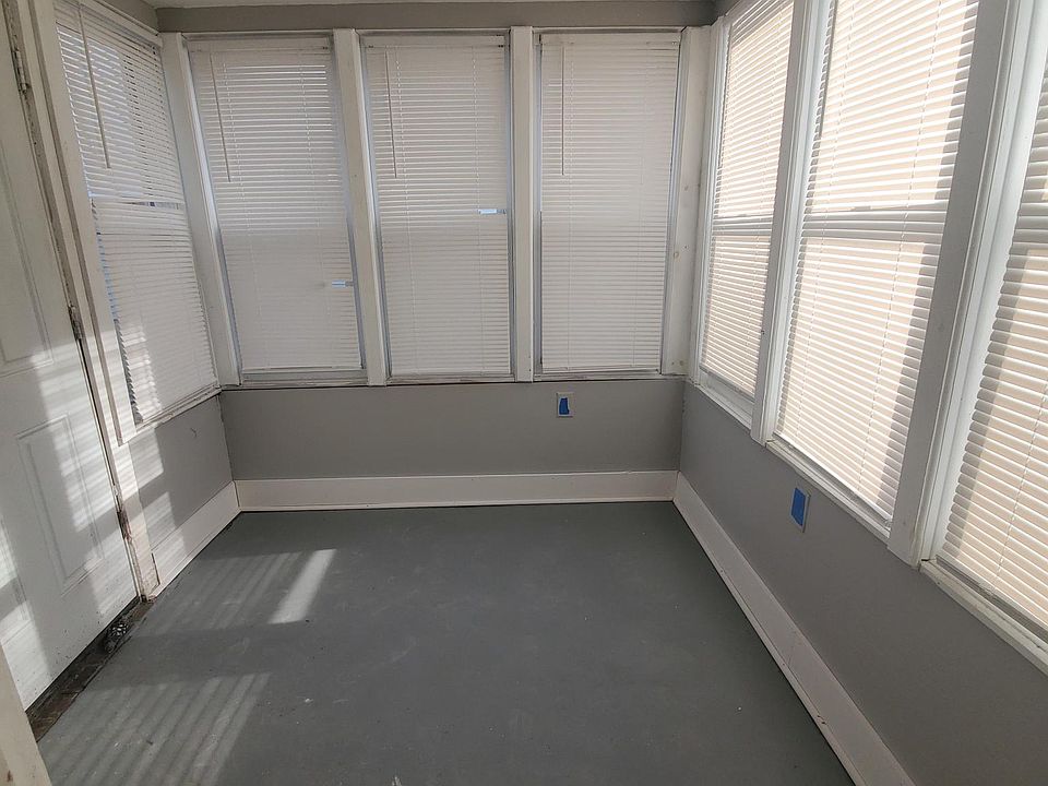 2nd image of 45 Montrose Ter Floor 1