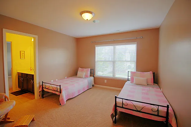 2708 Evanston Ave — Photo 11